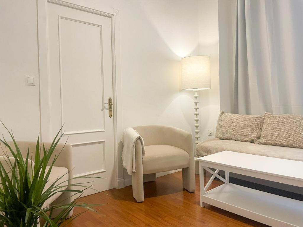 Apartamentos Malaga Centro Экстерьер фото